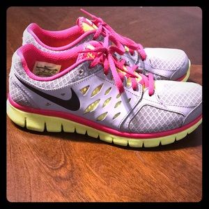 Nike running shoes 👟